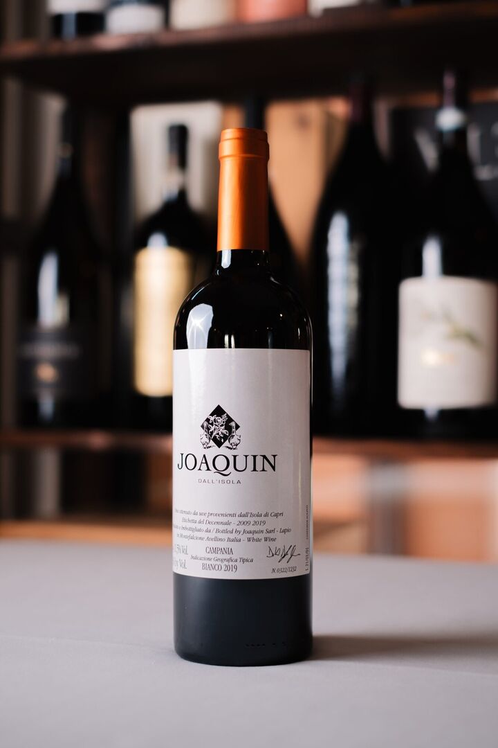 Area degustazione vini nella cantina La Fricca